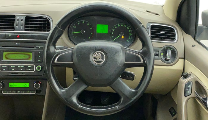 2013 Skoda Rapid ELEGANCE 1.6 MPI MT, Petrol, Manual, 96,965 km, Steering Wheel Close Up