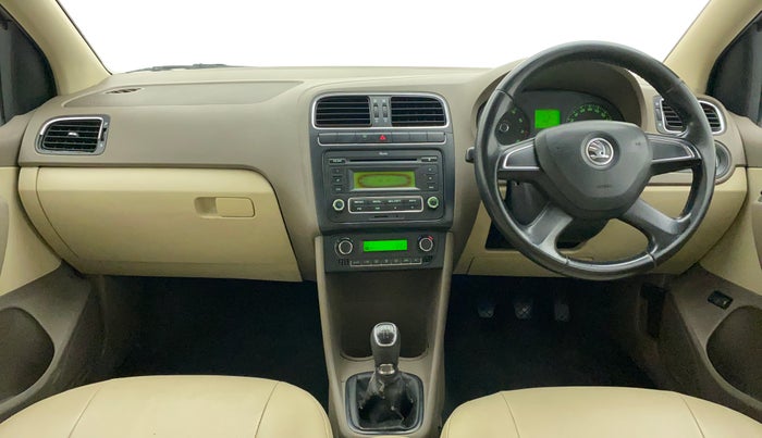 2013 Skoda Rapid ELEGANCE 1.6 MPI MT, Petrol, Manual, 96,965 km, Dashboard