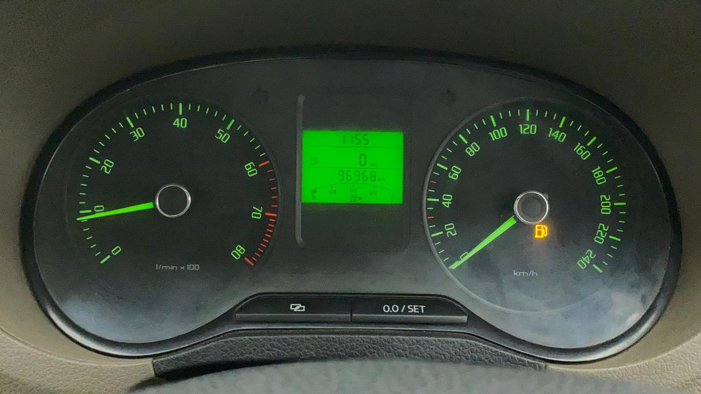 2013 Skoda Rapid ELEGANCE 1.6 MPI MT, Petrol, Manual, 96,965 km, Odometer Image