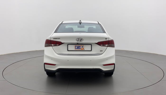 2019 Hyundai Verna 1.6 VTVT SX O, CNG, Manual, 61,381 km, Back/Rear