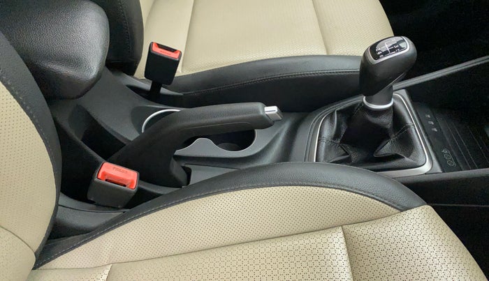 2019 Hyundai Verna 1.6 VTVT SX O, CNG, Manual, 61,381 km, Gear Lever