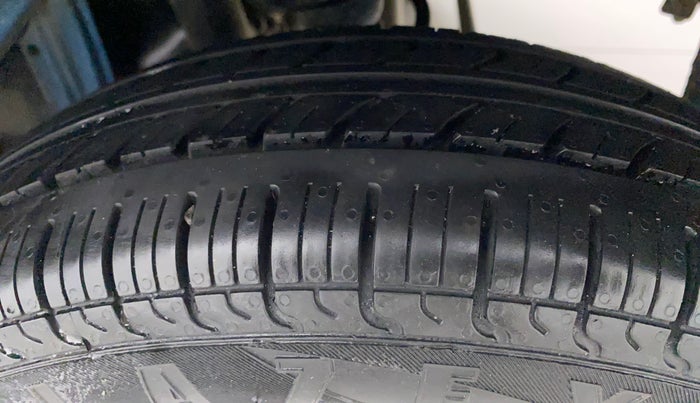 2017 Maruti Alto 800 LXI, Petrol, Manual, 40,707 km, Left Rear Tyre Tread