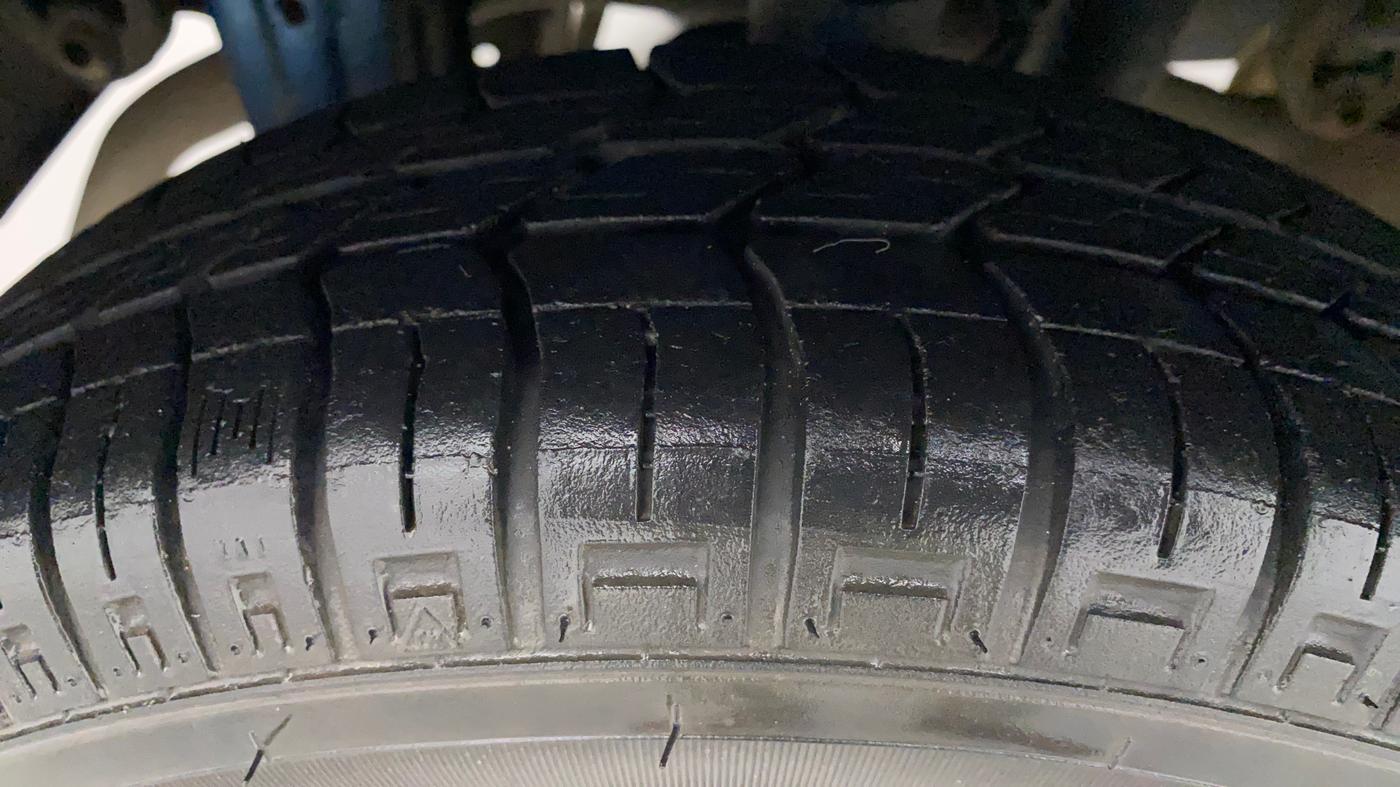 2017 Maruti Alto 800 LXI, Petrol, Manual, 40,707 km, Right Rear Tyre Tread