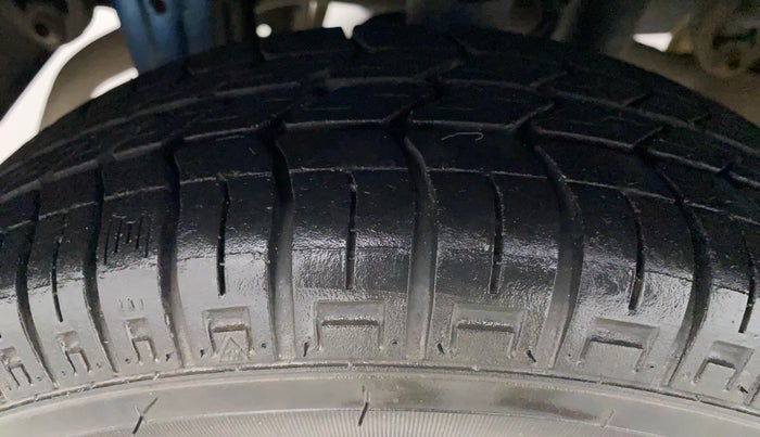 2017 Maruti Alto 800 LXI, Petrol, Manual, 40,707 km, Right Rear Tyre Tread