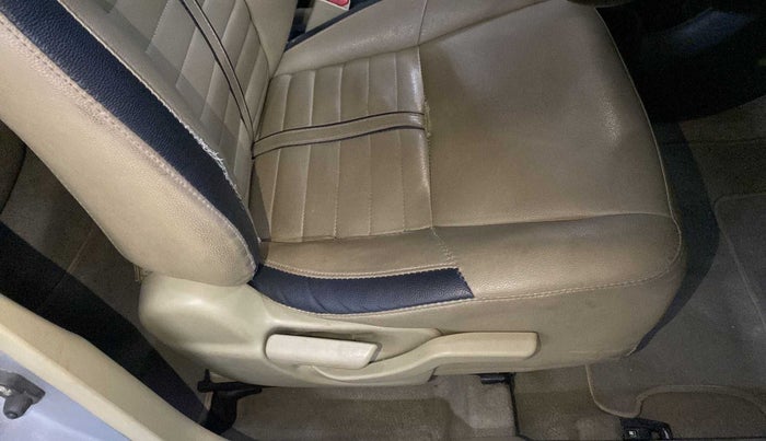 2015 Honda Brio VX AT, Petrol, Automatic, 70,049 km, Driver seat - Armrest has minor damage