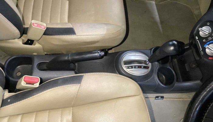 2015 Honda Brio VX AT, Petrol, Automatic, 70,049 km, Gear Lever