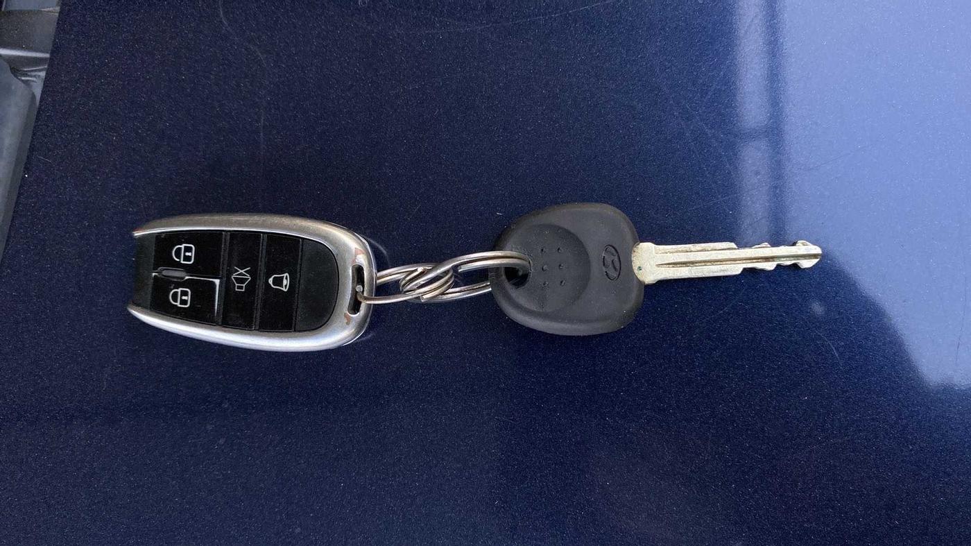 2010 Hyundai i10 MAGNA 1.2, Petrol, Manual, 45,011 km, Key Close Up