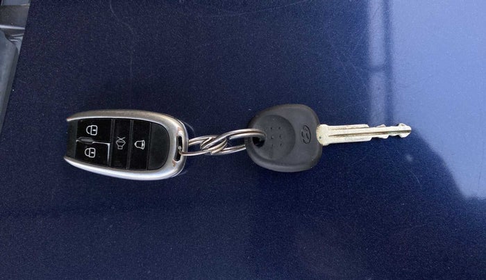 2010 Hyundai i10 MAGNA 1.2, Petrol, Manual, 45,011 km, Key Close Up