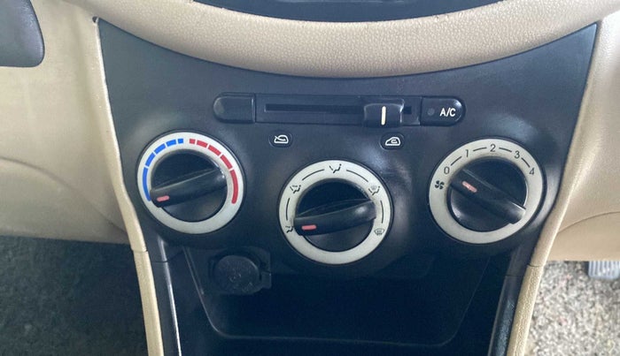 2010 Hyundai i10 MAGNA 1.2, Petrol, Manual, 45,011 km, AC Unit - Directional switch has minor damage
