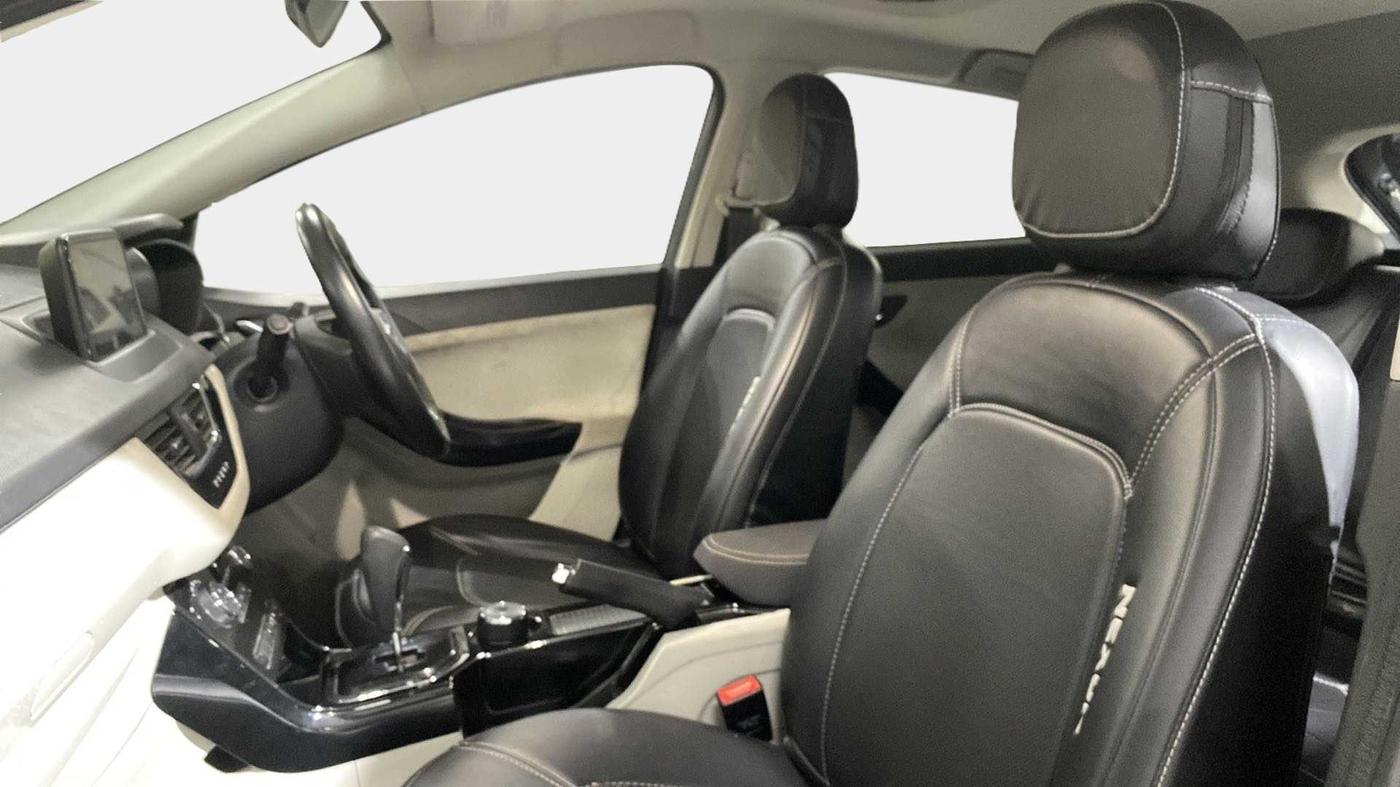 2022 Tata NEXON XZA PLUS (HS) PETROL, Petrol, Automatic, 28,630 km, Right Side Front Door Cabin