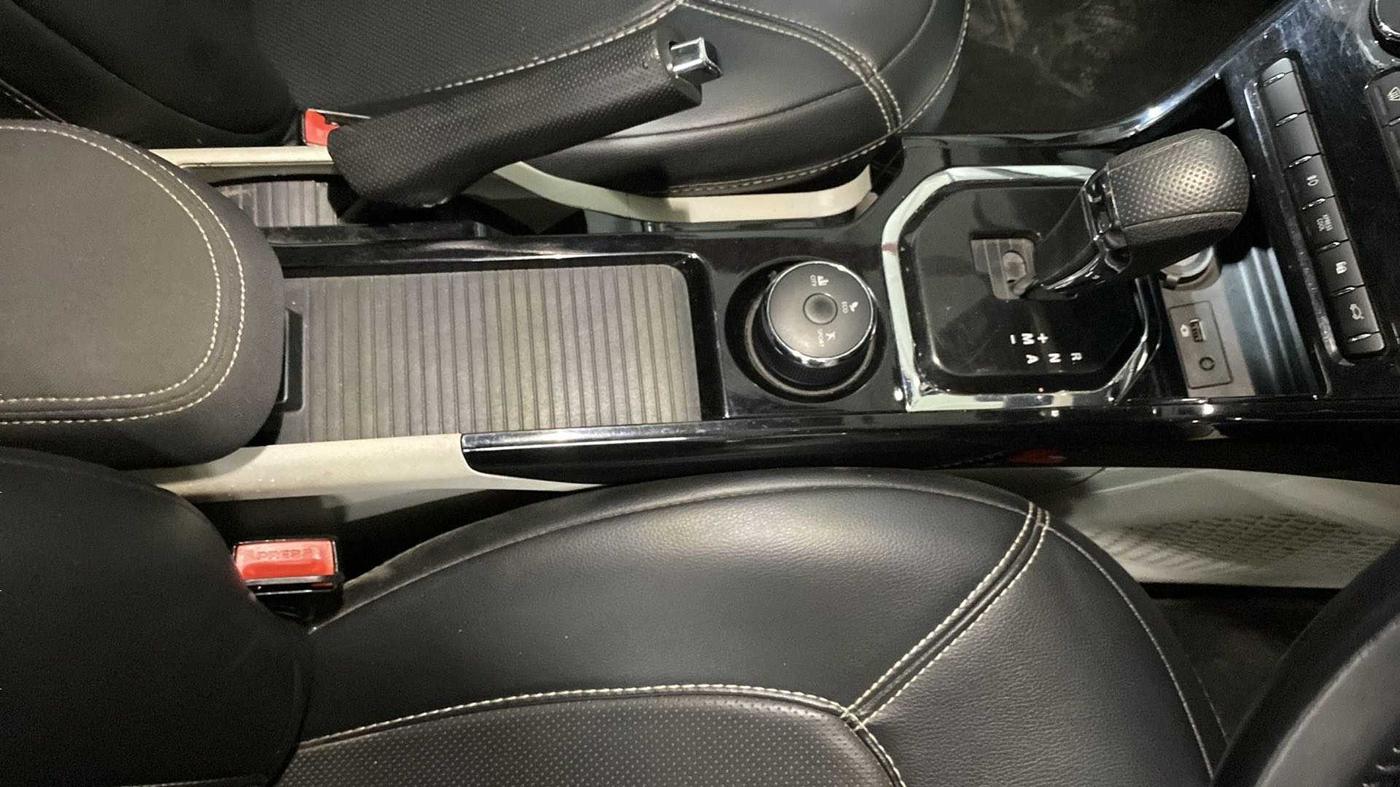 2022 Tata NEXON XZA PLUS (HS) PETROL, Petrol, Automatic, 28,630 km, Gear Lever
