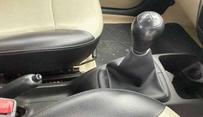 2014 Hyundai Eon ERA +, Petrol, Manual, 37,549 km, Gear Lever