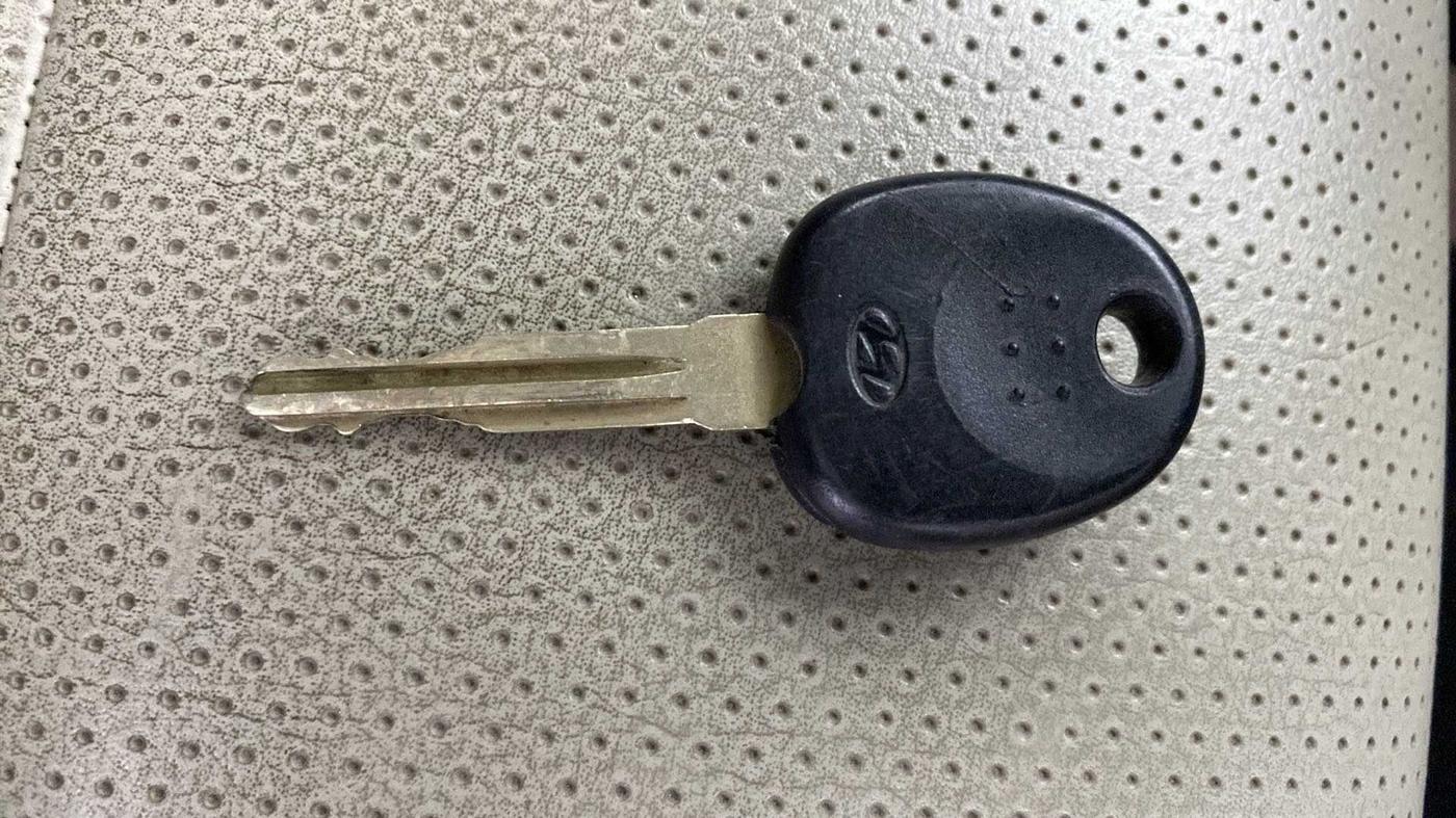 2014 Hyundai Eon ERA +, Petrol, Manual, 37,549 km, Key Close Up