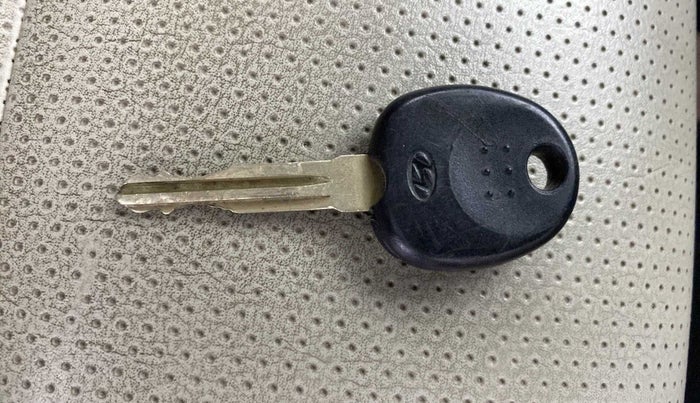 2014 Hyundai Eon ERA +, Petrol, Manual, 37,549 km, Key Close Up