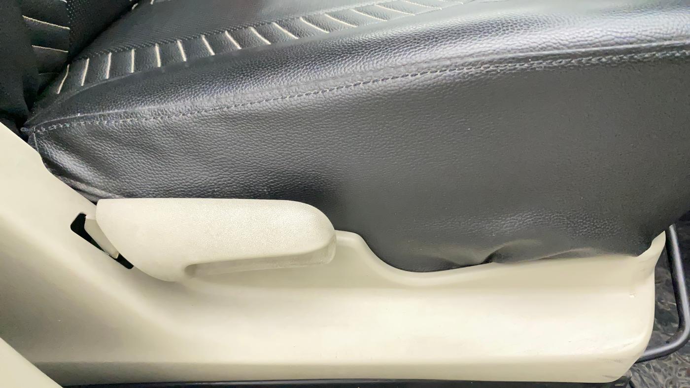 2014 Maruti Celerio VXI, Petrol, Manual, 1,25,649 km, Driver Side Adjustment Panel