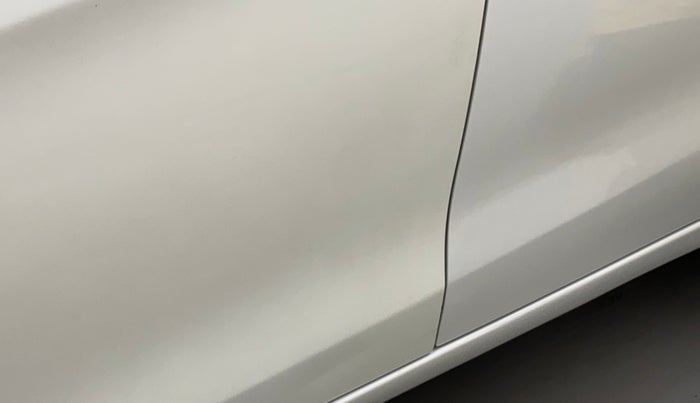 2014 Maruti Celerio VXI, Petrol, Manual, 1,25,649 km, Front passenger door - Paint has faded