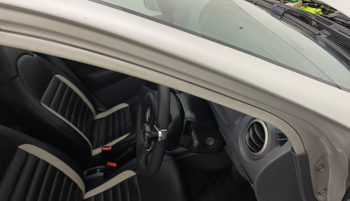 2016 Maruti Alto 800 LXI, Petrol, Manual, 59,662 km, Right A pillar - Trim cover damaged