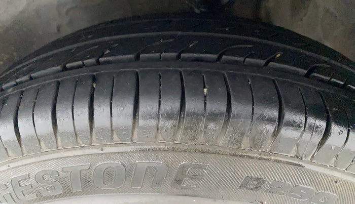 2016 Maruti Alto 800 LXI, Petrol, Manual, 59,662 km, Left Front Tyre Tread