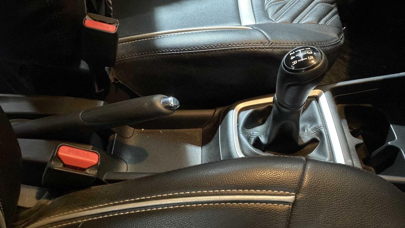 2021 Maruti Swift ZXI PLUS, Petrol, Manual, 17,543 km, Gear Lever