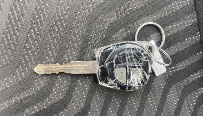 2021 Maruti Swift VXI, Petrol, Manual, 16,456 km, Key Close Up