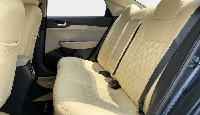 2021 Hyundai Verna SX 1.5 VTVT, Petrol, Manual, 22,505 km, Right Side Rear Door Cabin