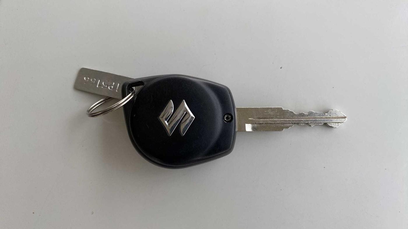 2015 Maruti Wagon R 1.0 VXI, Petrol, Manual, 37,361 km, Key Close Up