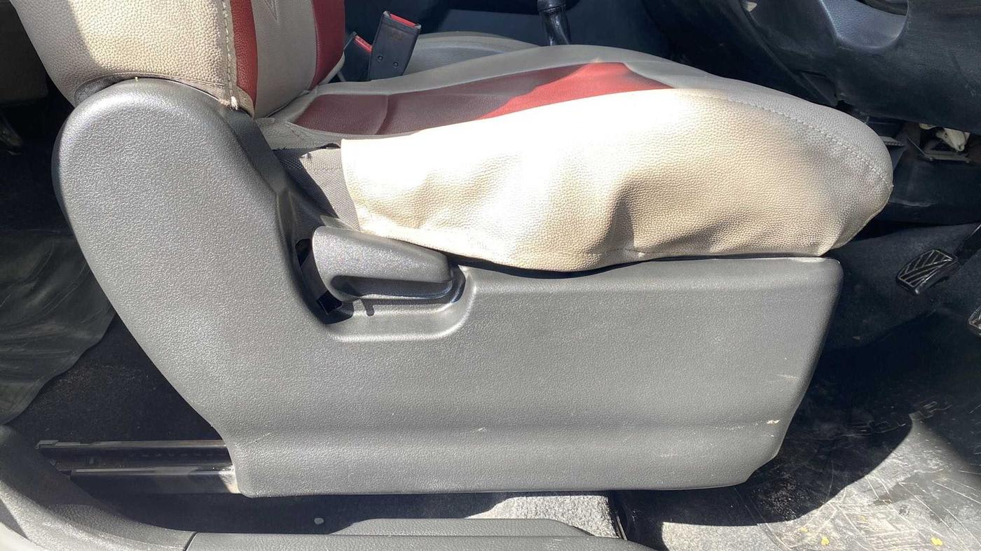 2015 Maruti Wagon R 1.0 LXI, Petrol, Manual, 44,237 km, Driver Side Adjustment Panel