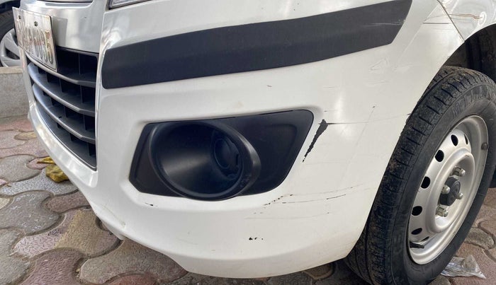 2015 Maruti Wagon R 1.0 LXI, Petrol, Manual, 44,237 km, Front bumper - Minor scratches