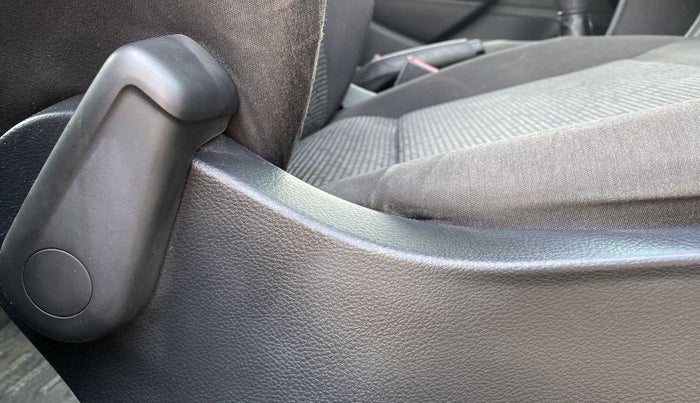 2017 Volkswagen Ameo TRENDLINE 1.2L, Petrol, Manual, 65,263 km, Driver Side Adjustment Panel