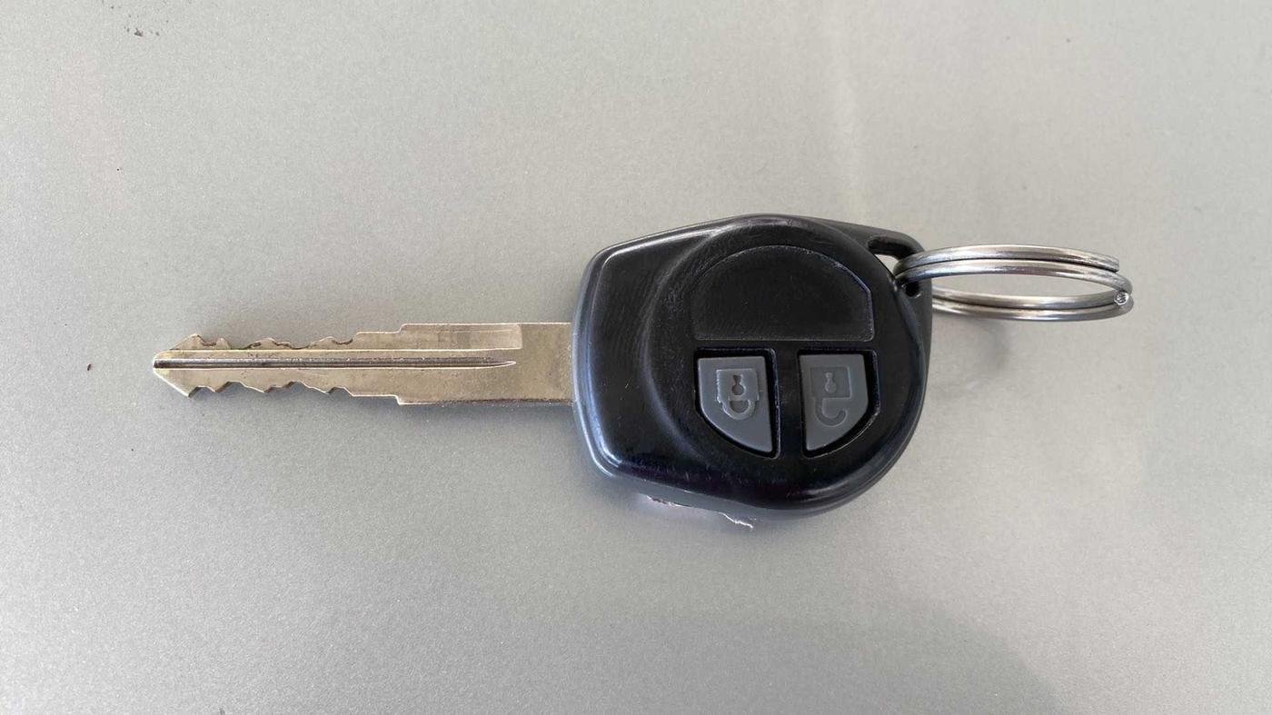 2019 Maruti Dzire VDI, Diesel, Manual, 69,492 km, Key Close Up