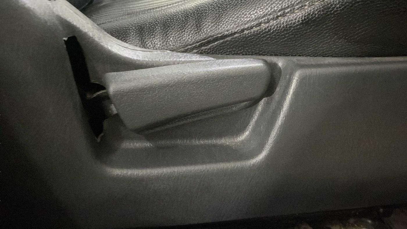 2018 Maruti Alto K10 VXI (O), Petrol, Manual, 35,793 km, Driver Side Adjustment Panel