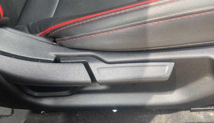 2022 Hyundai NEW I20 N LINE N6 1.0 TURBO GDI IMT, Petrol, Manual, 17,081 km, Driver Side Adjustment Panel
