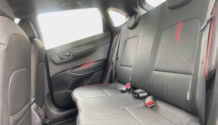 2022 Hyundai NEW I20 N LINE N6 1.0 TURBO GDI IMT, Petrol, Manual, 17,081 km, Right Side Rear Door Cabin