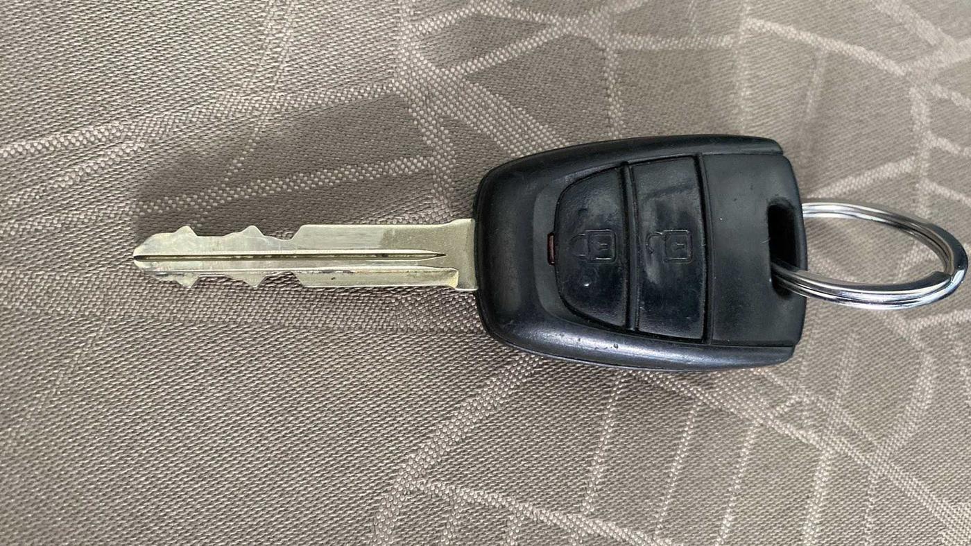 2018 Hyundai Grand i10 SPORTZ (O) AT 1.2 KAPPA VTVT, Petrol, Automatic, 49,452 km, Key Close Up