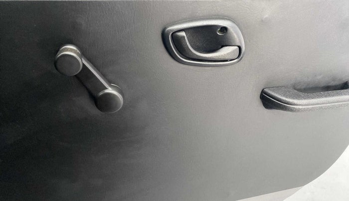 2019 Maruti Eeco 5 STR WITH A/C+HTR, Petrol, Manual, 54,579 km, Driver Side Door Panels Control