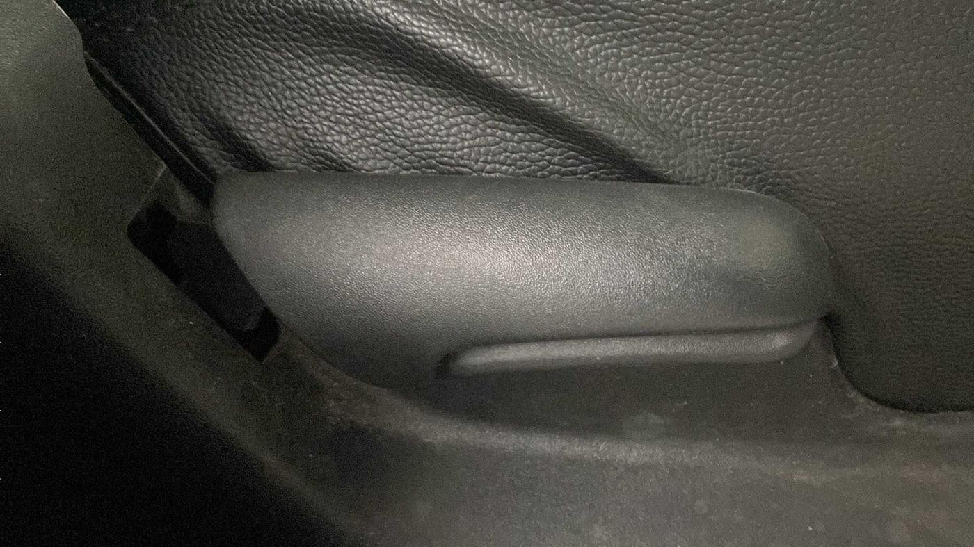 2021 Maruti Vitara Brezza VXI, Petrol, Manual, 12,057 km, Driver Side Adjustment Panel