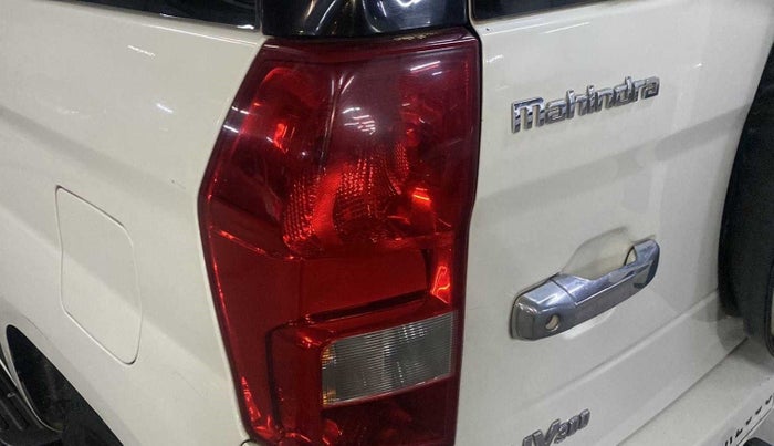 2018 Mahindra TUV300 T8, Diesel, Manual, 54,635 km, Left tail light - Minor scratches