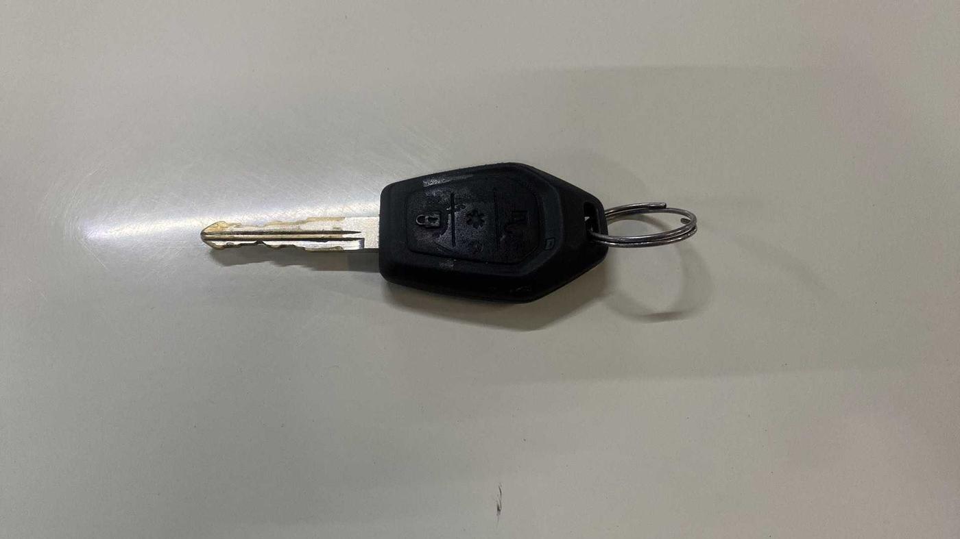 2018 Mahindra TUV300 T8, Diesel, Manual, 54,635 km, Key Close Up