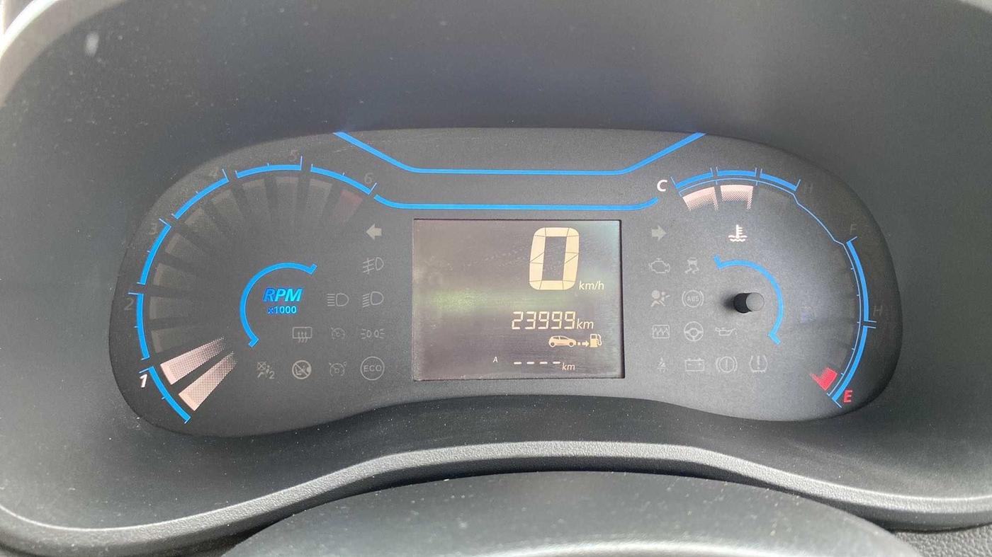 2019 Renault Kwid CLIMBER 1.0 (O), Petrol, Manual, 23,999 km, Odometer Image