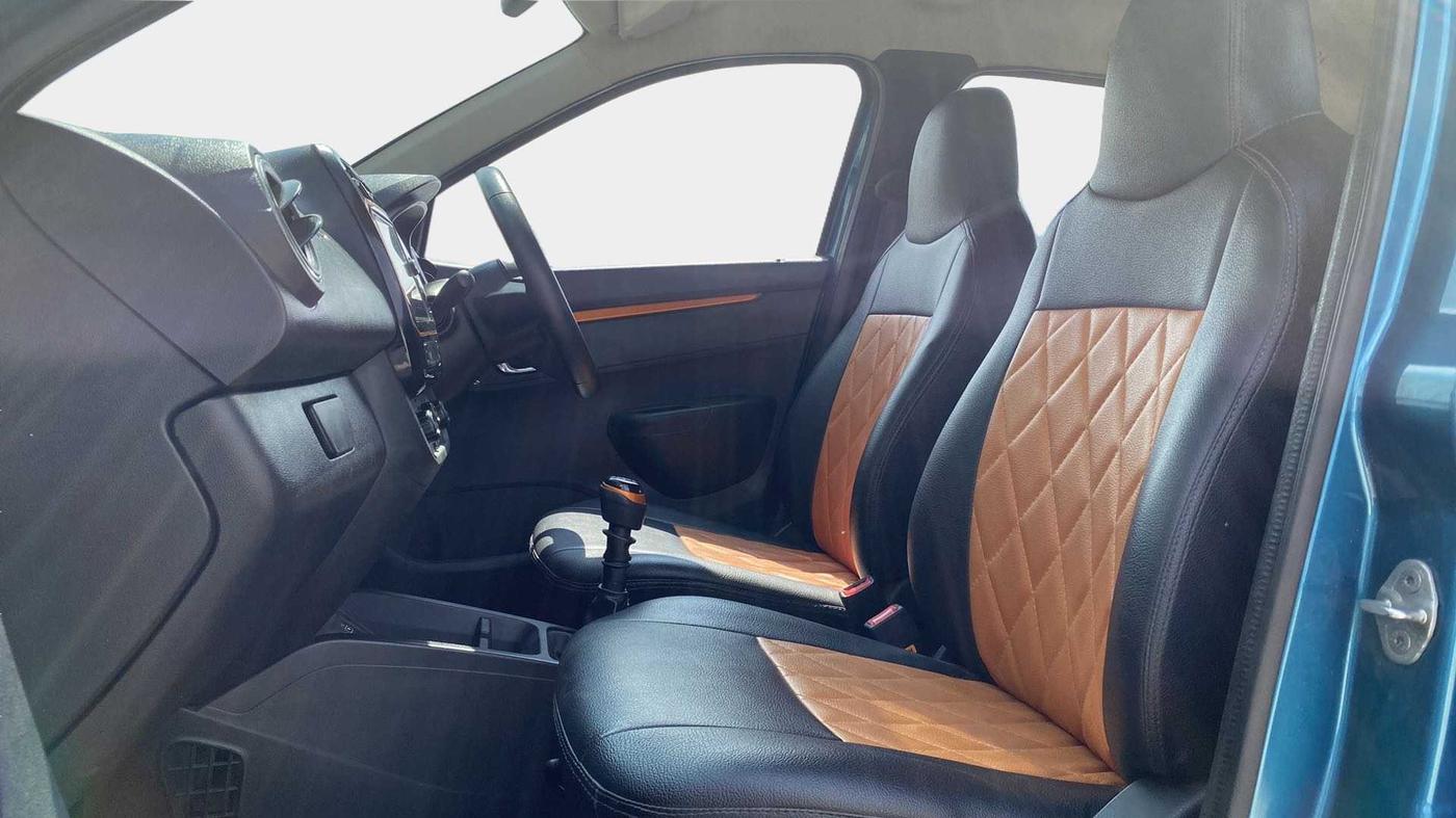 2019 Renault Kwid CLIMBER 1.0 (O), Petrol, Manual, 23,999 km, Right Side Front Door Cabin