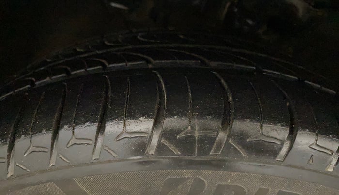 2020 Hyundai Verna SX 1.5 VTVT, Petrol, Manual, 69,434 km, Left Front Tyre Tread