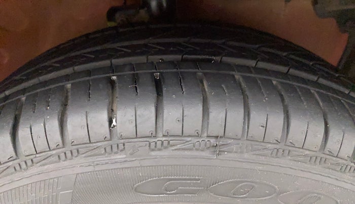 2017 Maruti Celerio ZXI AMT (O), Petrol, Automatic, 42,647 km, Right Front Tyre Tread