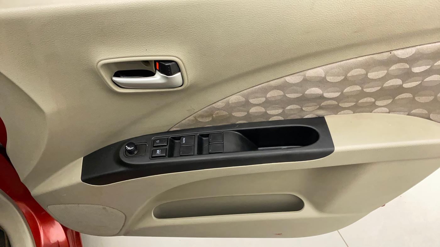2017 Maruti Celerio ZXI AMT (O), Petrol, Automatic, 42,647 km, Driver Side Door Panels Control