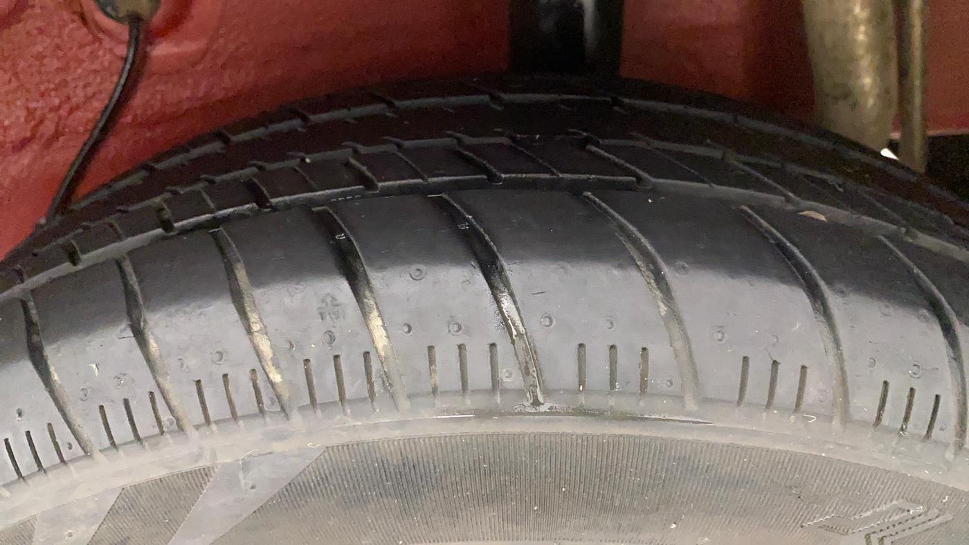 2017 Maruti Celerio ZXI AMT (O), Petrol, Automatic, 42,647 km, Left Rear Tyre Tread