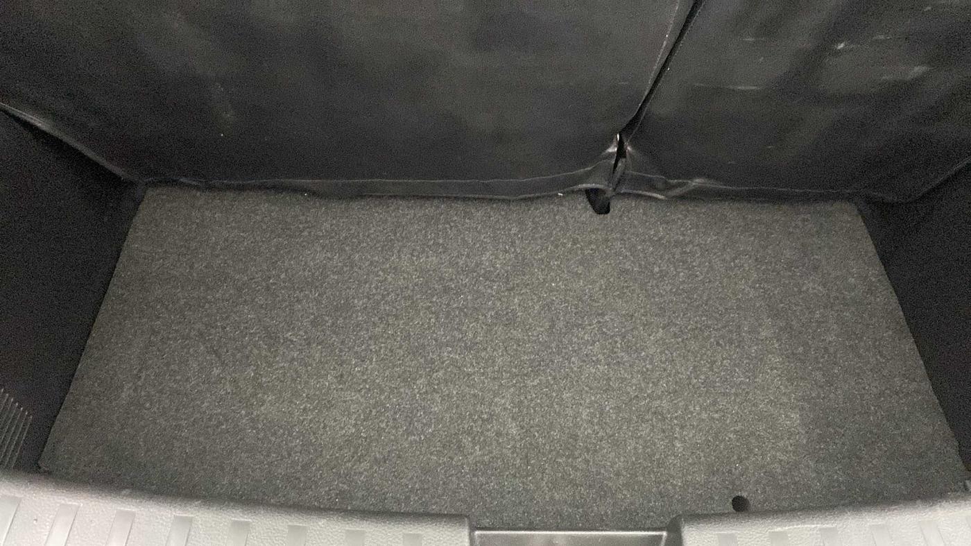 2017 Maruti Swift VXI O, Petrol, Manual, 32,914 km, Boot Inside