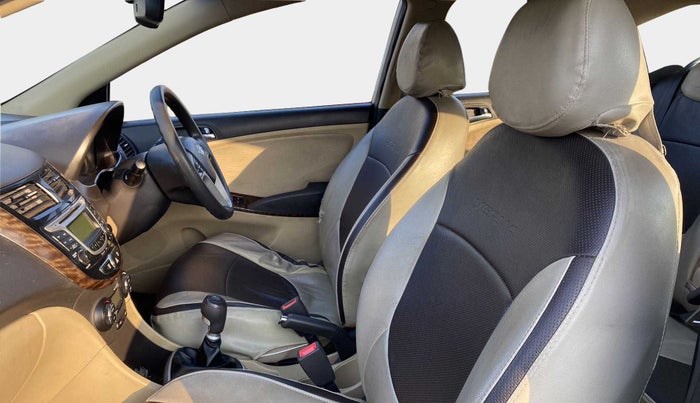 2014 Hyundai Verna FLUIDIC 1.4 VTVT CX, Petrol, Manual, 43,417 km, Right Side Front Door Cabin