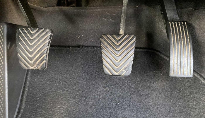 2014 Hyundai Verna FLUIDIC 1.4 VTVT CX, Petrol, Manual, 43,417 km, Pedals