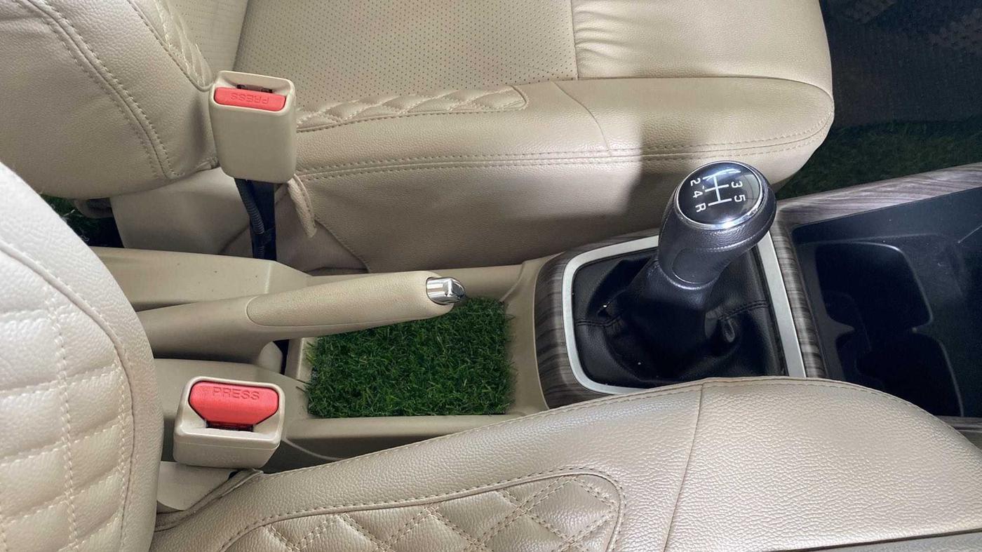 2020 Maruti Dzire ZXI, Petrol, Manual, 10,758 km, Gear Lever