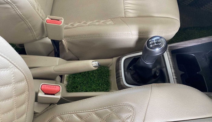2020 Maruti Dzire ZXI, Petrol, Manual, 10,758 km, Gear Lever