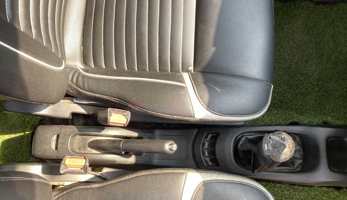 2013 Maruti Wagon R 1.0 VXI, Petrol, Manual, 64,611 km, Gear Lever